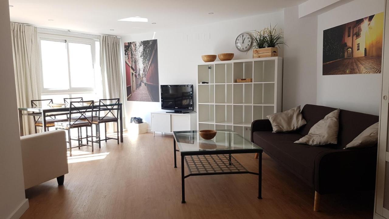 Apartment Plaza Del Salvador Sevilla Bagian luar foto