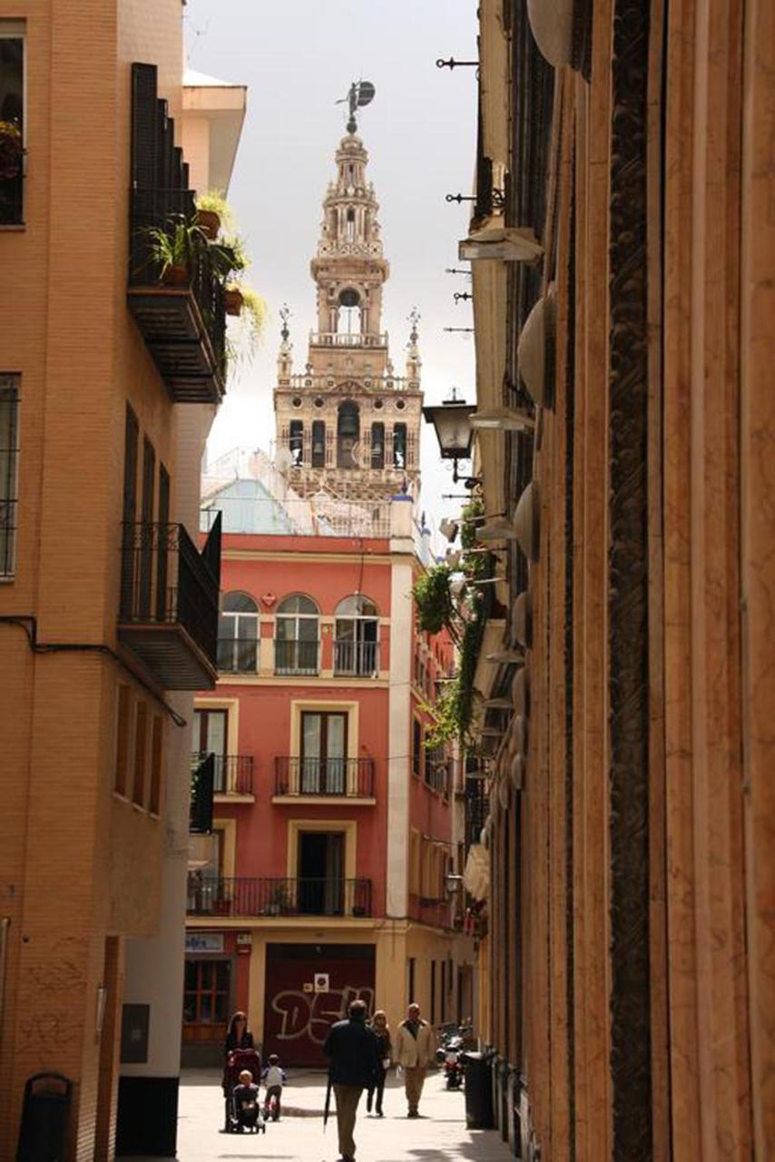 Apartment Plaza Del Salvador Sevilla Bagian luar foto