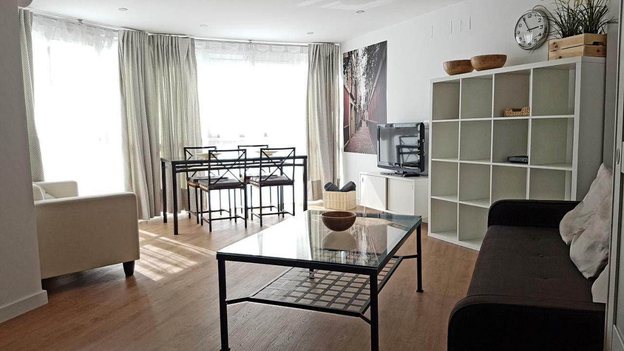 Apartment Plaza Del Salvador Sevilla Bagian luar foto